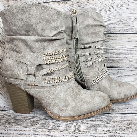 daisy fuentes boots with rhinestones